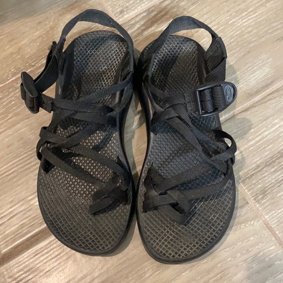 Black chaco sandals with toe strap women’s size 7 - Picture 1 of 3